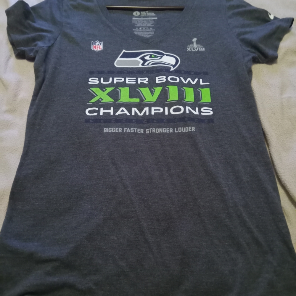Seattle seahawks superbowl t-shirt size L